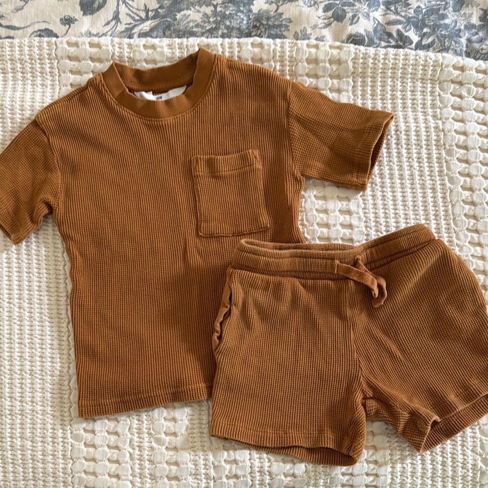 H&M Brown Ribbed Kids T-Shirt and Shorts Set
